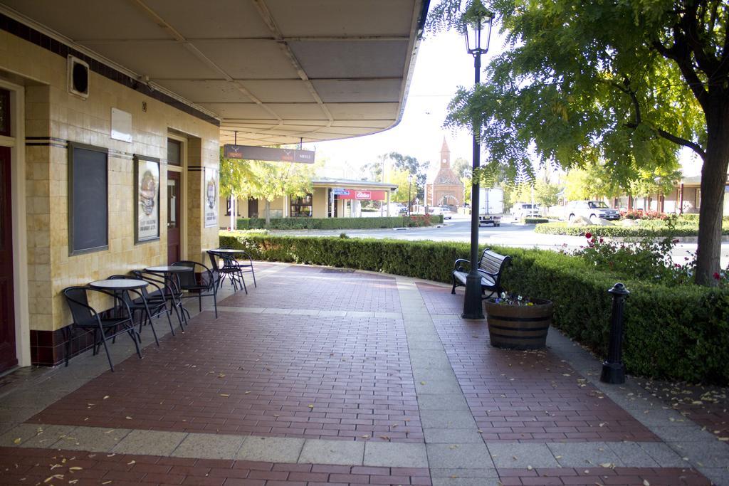 Court House Hotel Boorowa Eksteriør bilde
