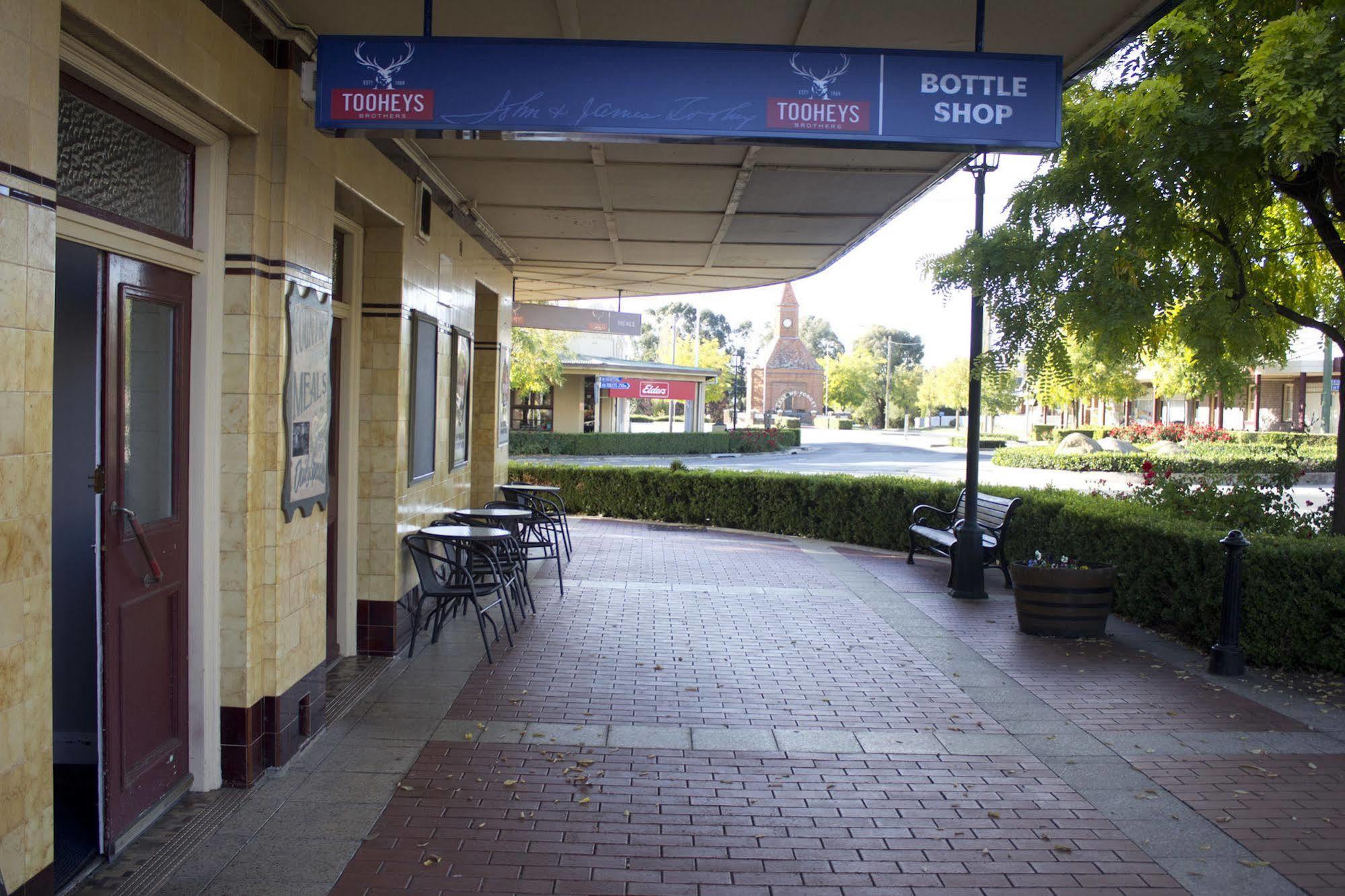 Court House Hotel Boorowa Eksteriør bilde